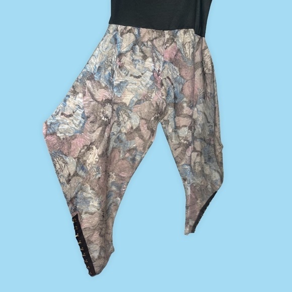 Amber Sakai Maternity Pants Abstract Renaissance - Picture 2 of 4